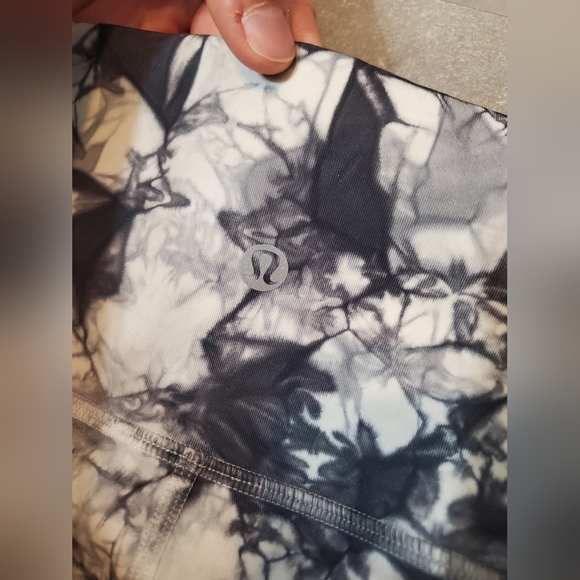 NWOT Lululemon Wunder Under Hi-Rise 7/8 Tight Full-On Luxtreme. White, Grey. 6. - Picture 6 of 13